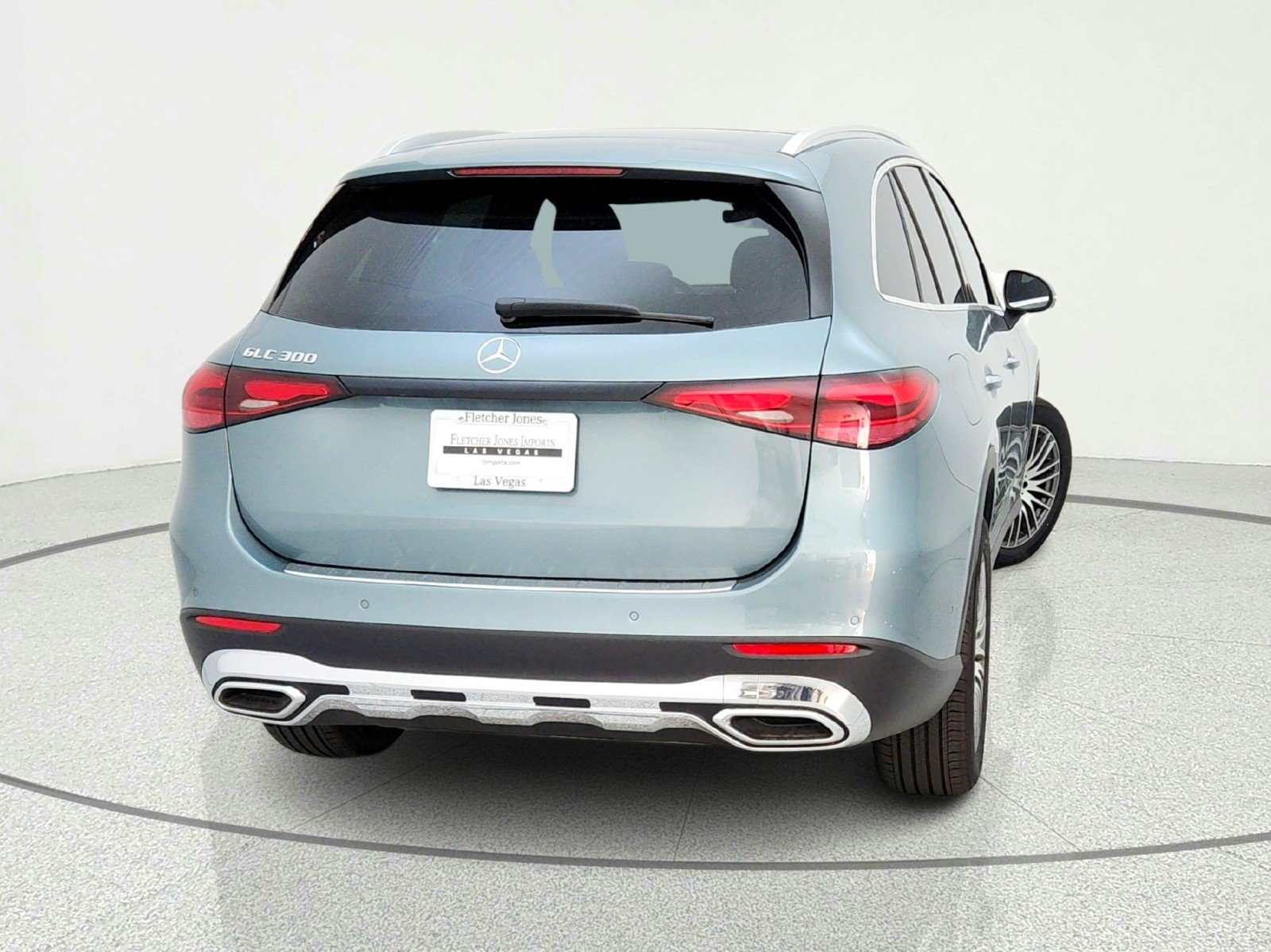 New 2026 Verde Silver Metallic Mercedes-Benz GLC 300 SUV image 10