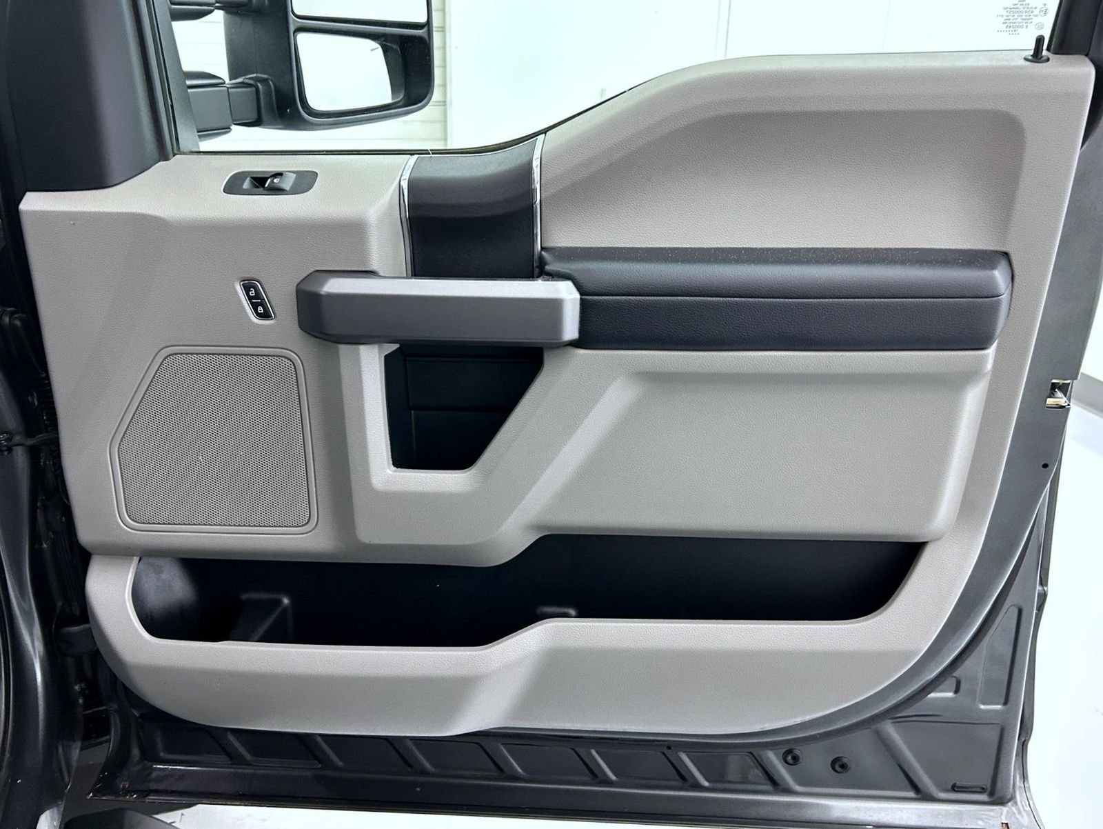 Used 2019 Gray Ford XLT image 16