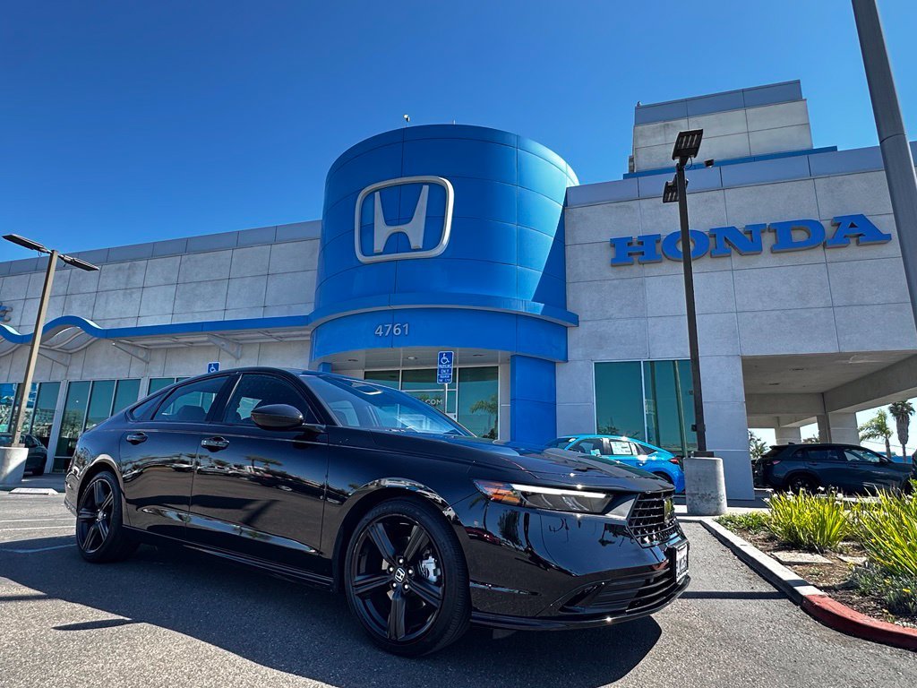 Certified Used 2024 Crystal Black Pearl Honda Sport-L image 2
