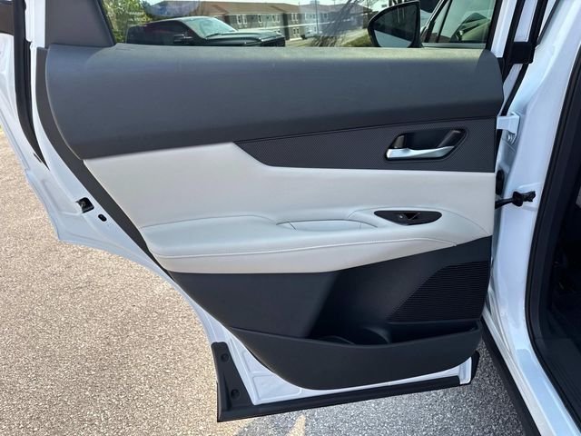 New 2026 Everest White Pearl TriCoat Nissan SL image 15