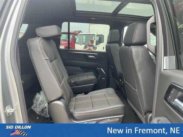 2026 Chevrolet Suburban High Country - Photo 6