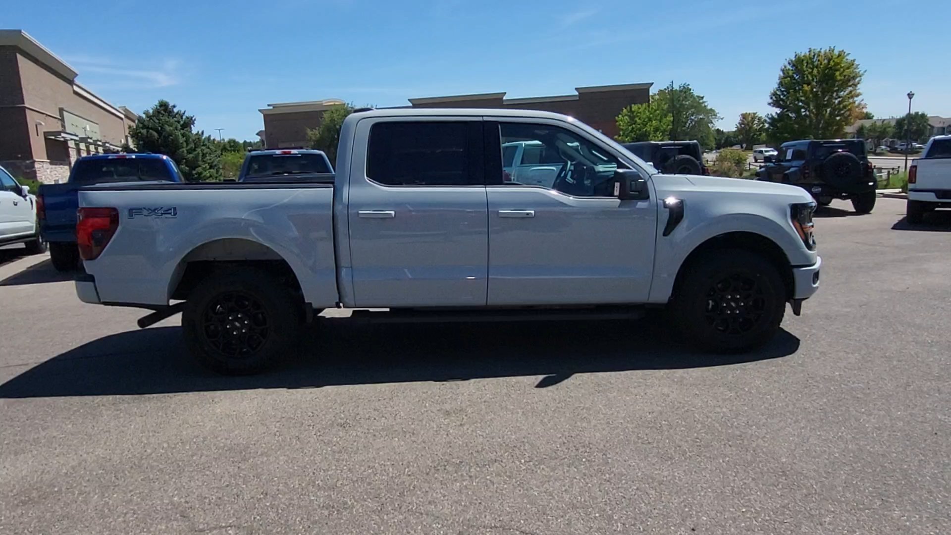 New 2026 Avalanche Ford XLT image 6