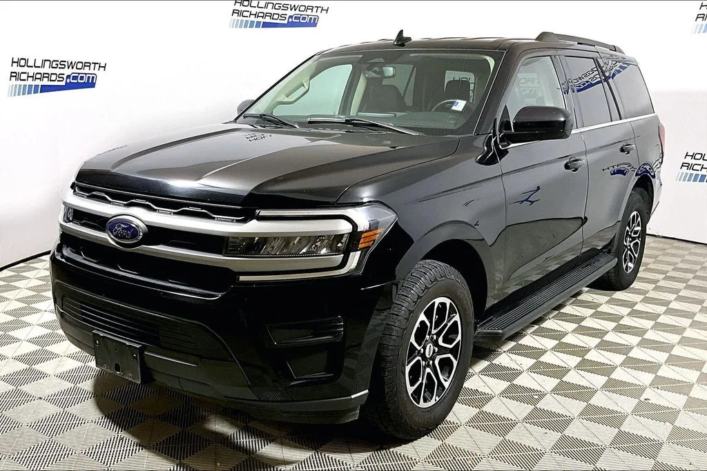 2024 Ford Expedition XLT's photo