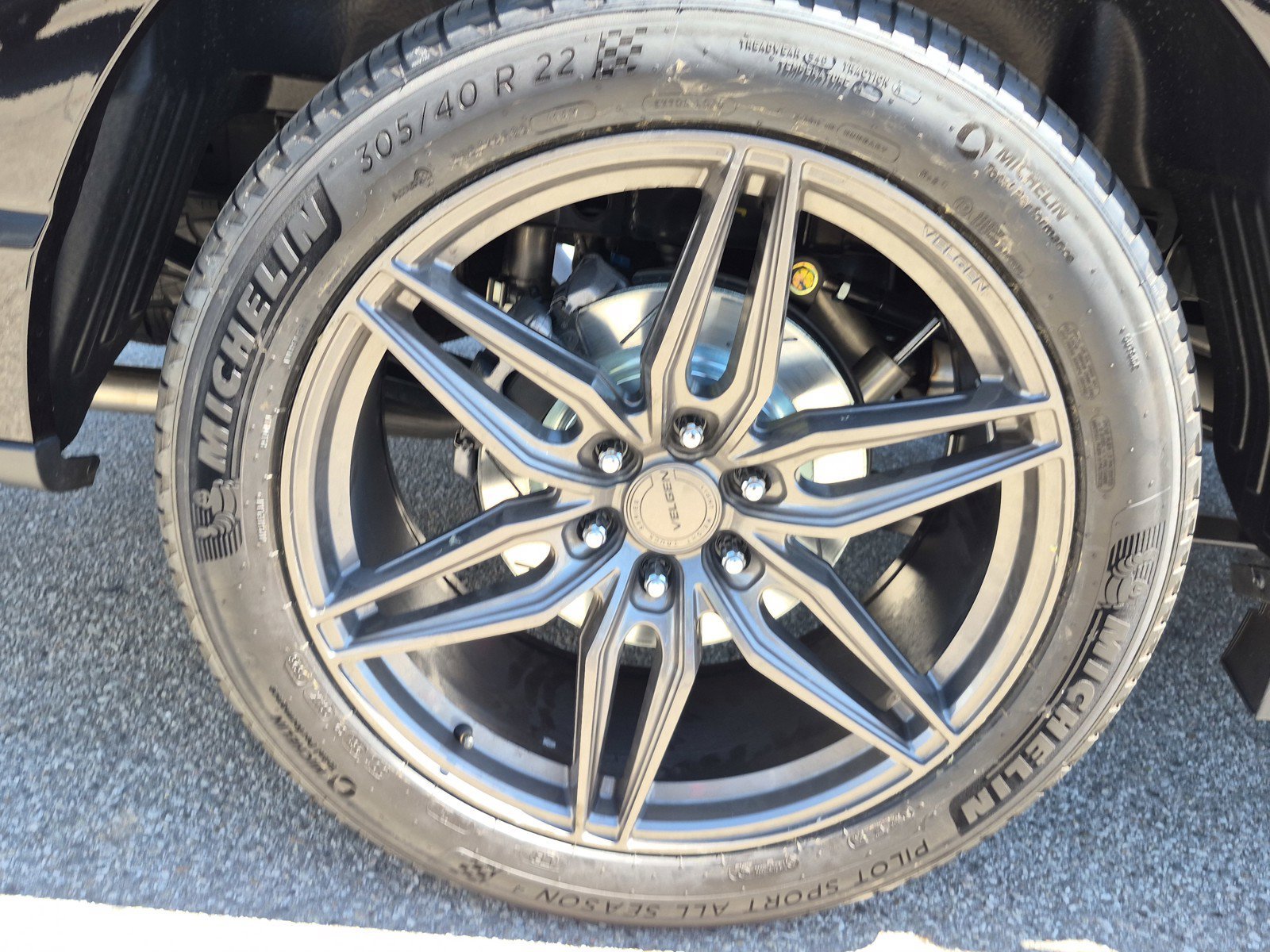 New 2026 Agate Black Metallic Ford XLT image 13
