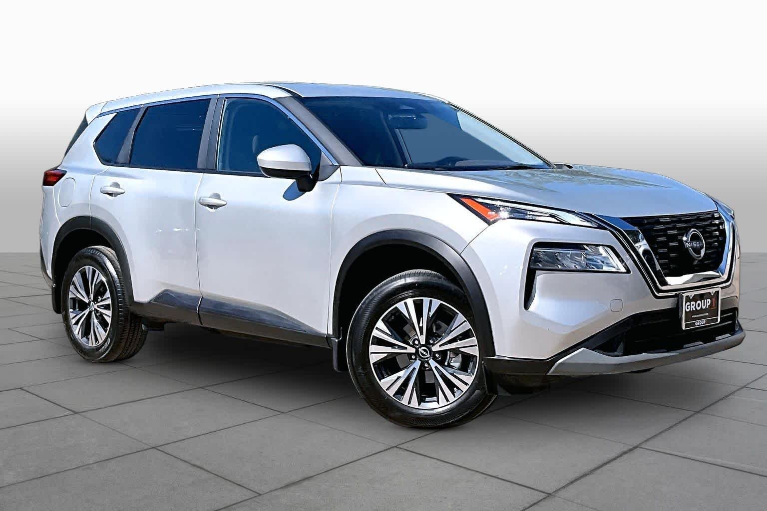 Used 2023 Brilliant Silver Metallic Nissan SV image 3