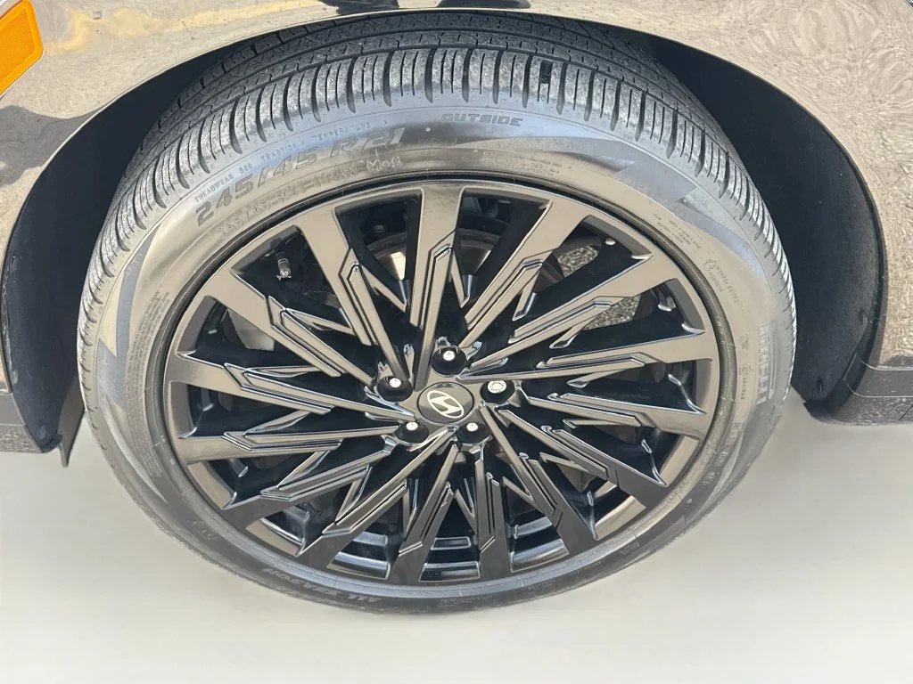 Used 2024 Gray Hyundai Calligraphy image 40