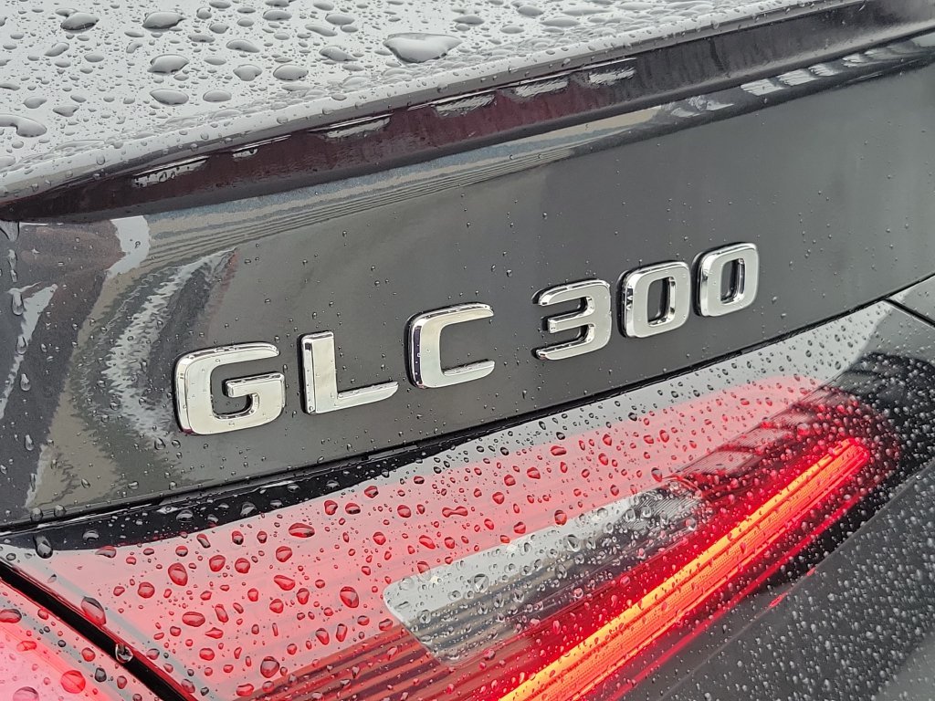 New 2027 Graphite Grey Metallic Mercedes-Benz GLC 300 image 7