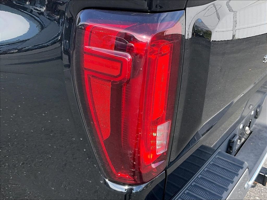 Used 2023 Black GMC SLT image 31