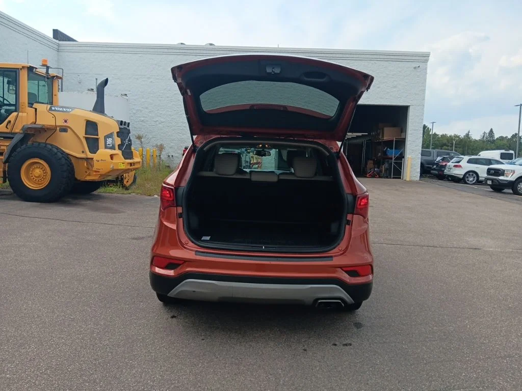 Used 2018 Canyon Copper Hyundai 2.4 Base image 34