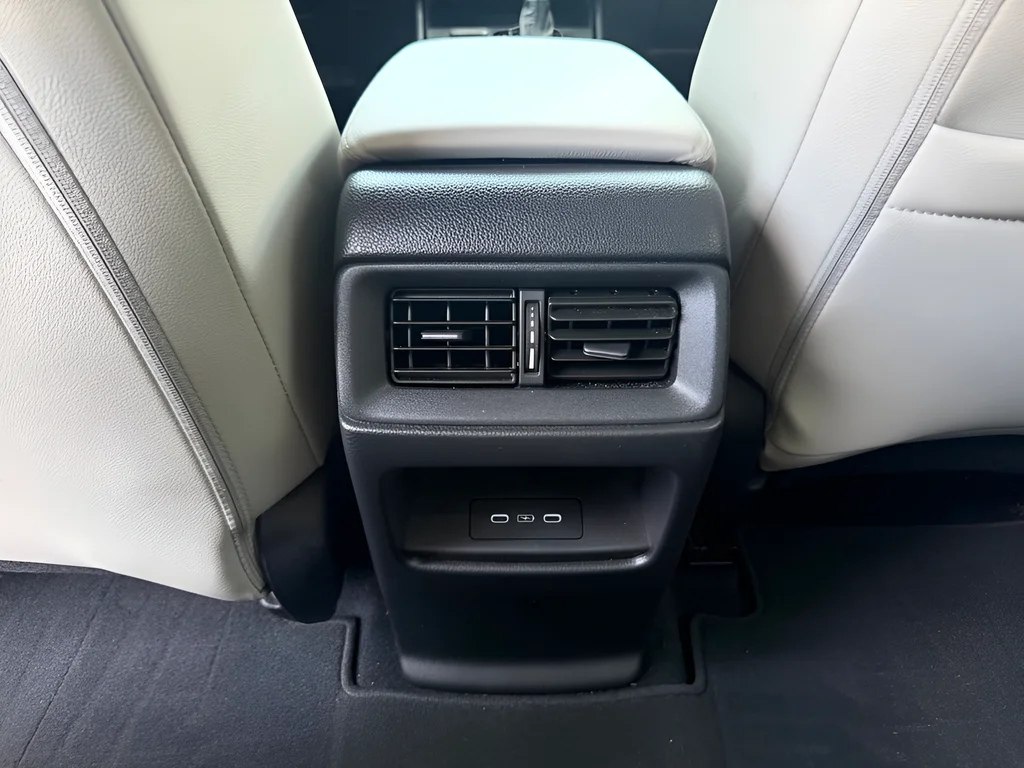 Certified Used 2024  Honda EX-L image 9