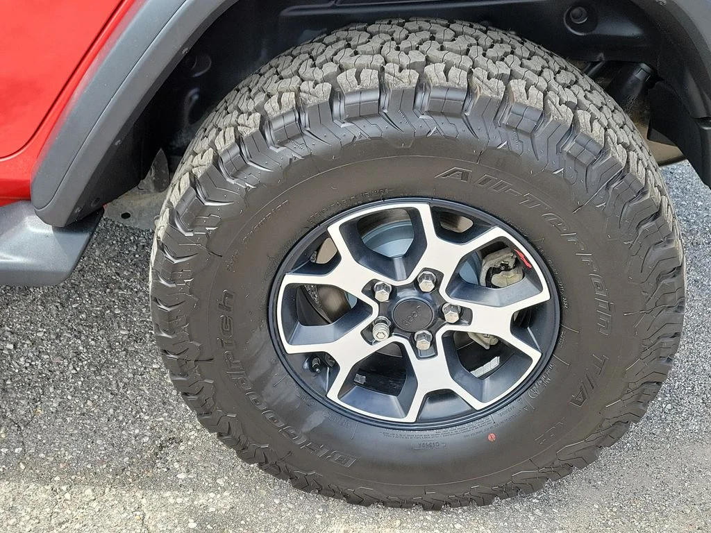 Used 2020 Red Jeep Unlimited Rubicon image 26