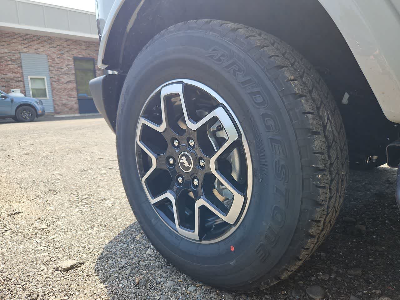 New 2026 Avalanche Gray Ford Outer Banks image 10