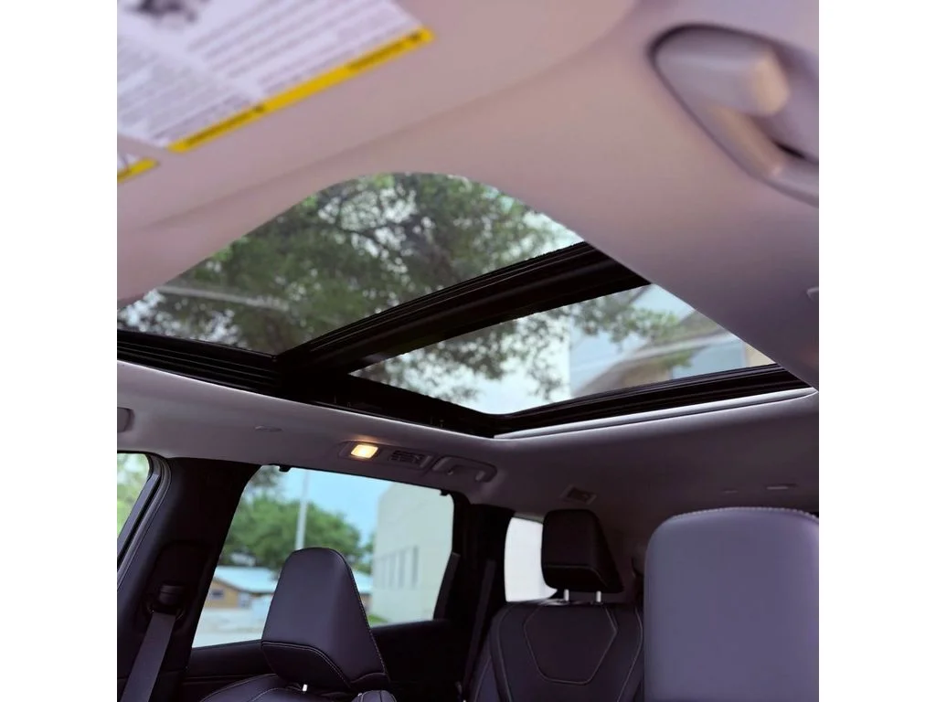 New 2026 Harbor Gray INFINITI Luxe AWD image 23