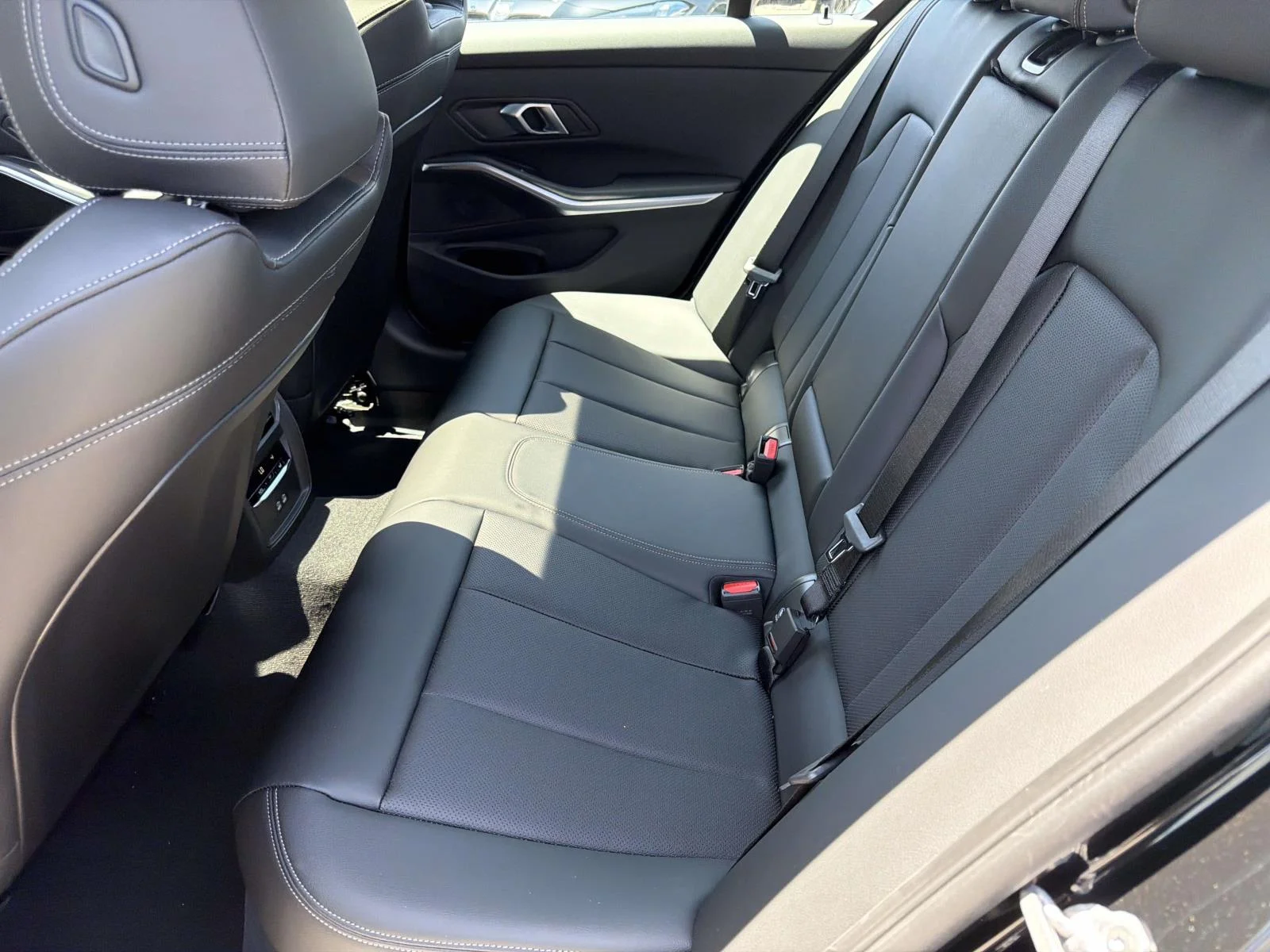 New 2026 Black Sapphire Metallic BMW 330i image 11