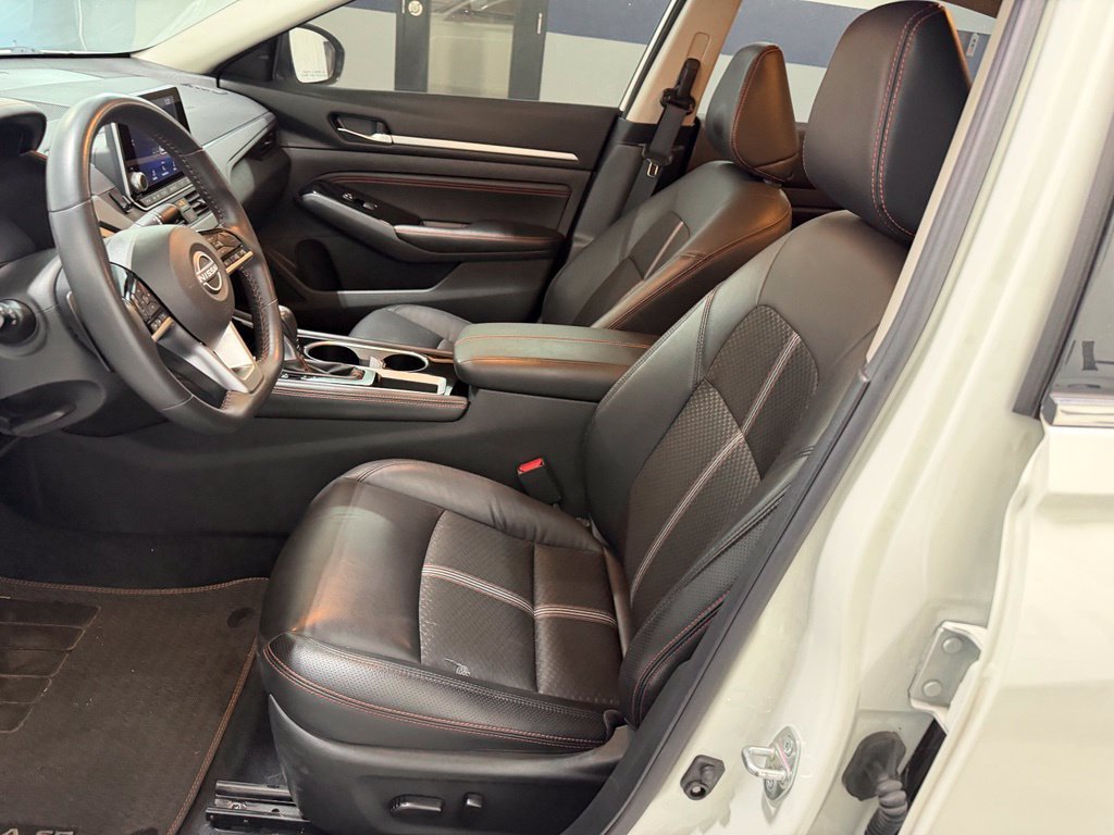 Used 2023 White Nissan 2.5 SR image 15