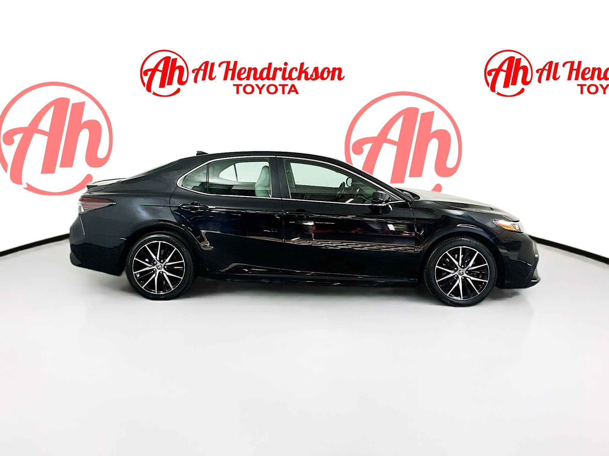 Used 2022 Midnight Black Metallic Toyota SE image 2