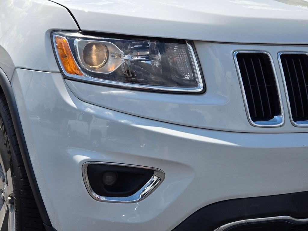 Used 2016 White Jeep Limited image 2