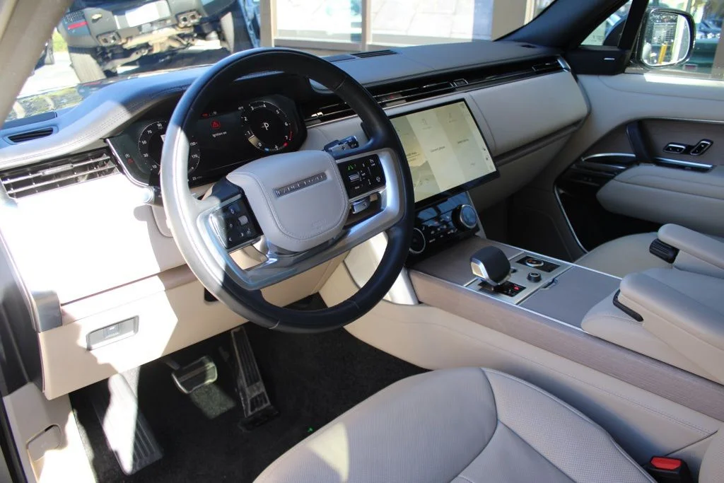 2023 Land Rover Range Rover SE - Photo 5