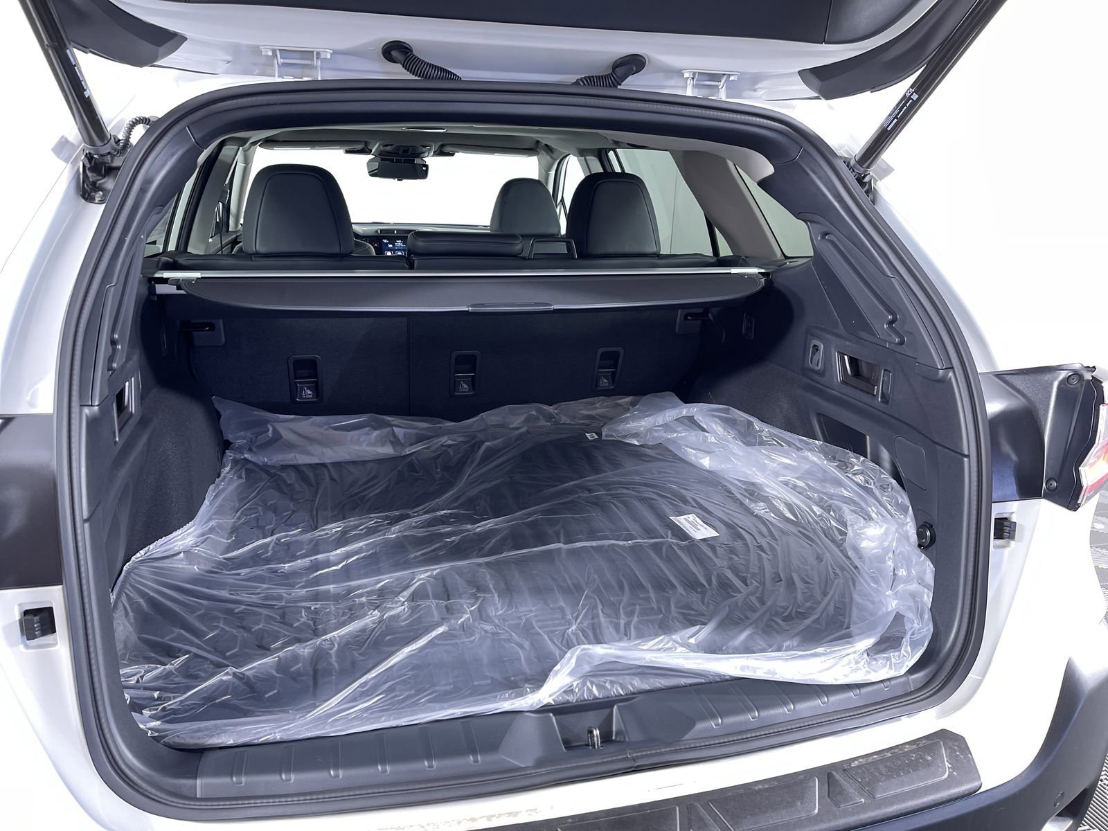 2025 Subaru Outback Touring - Photo 24