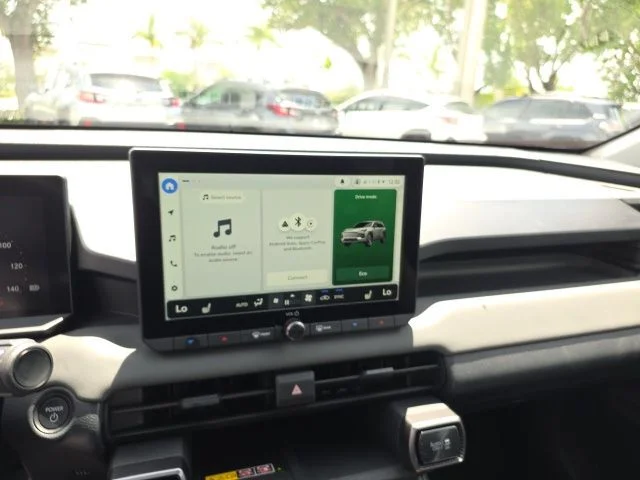 2026 Toyota RAV4 XLE - Photo 8