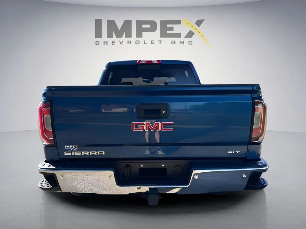 Used 2017 Blue GMC SLT image 4