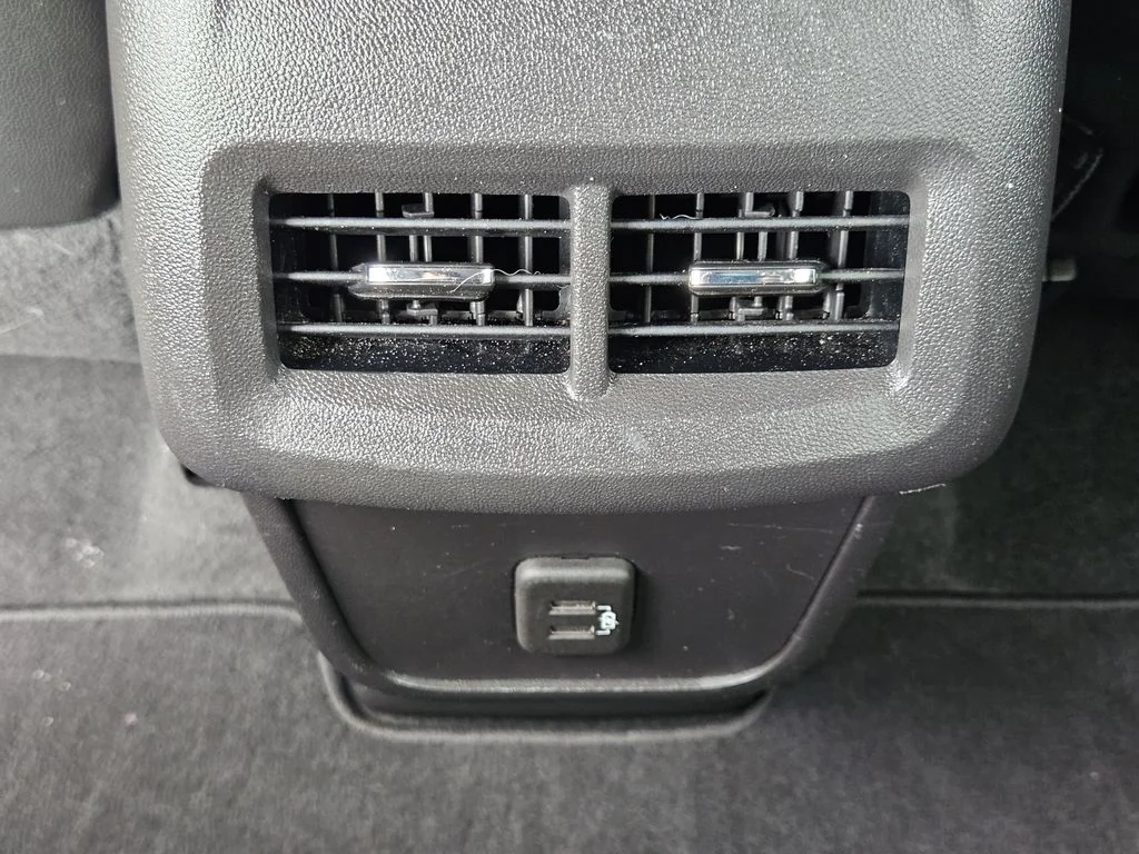 Used 2024 Silver GMC AT4 image 30