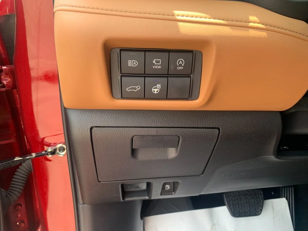 Used 2025 Red Toyota Platinum image 34