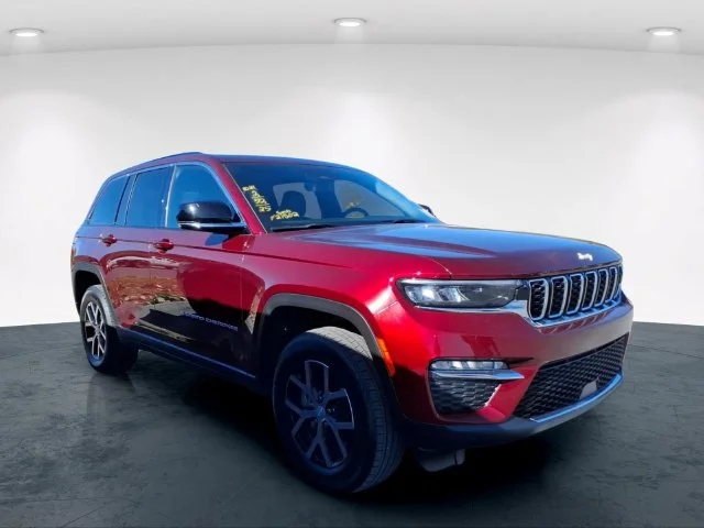 Used 2025 Red Jeep Limited image 11