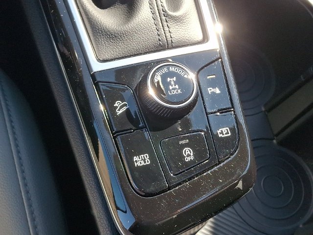 Used 2023 Black Kia X-Line image 25