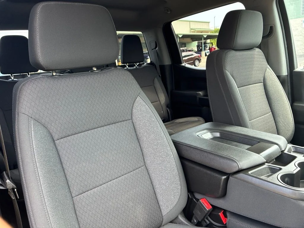 Used 2022 Black Chevrolet Custom image 21