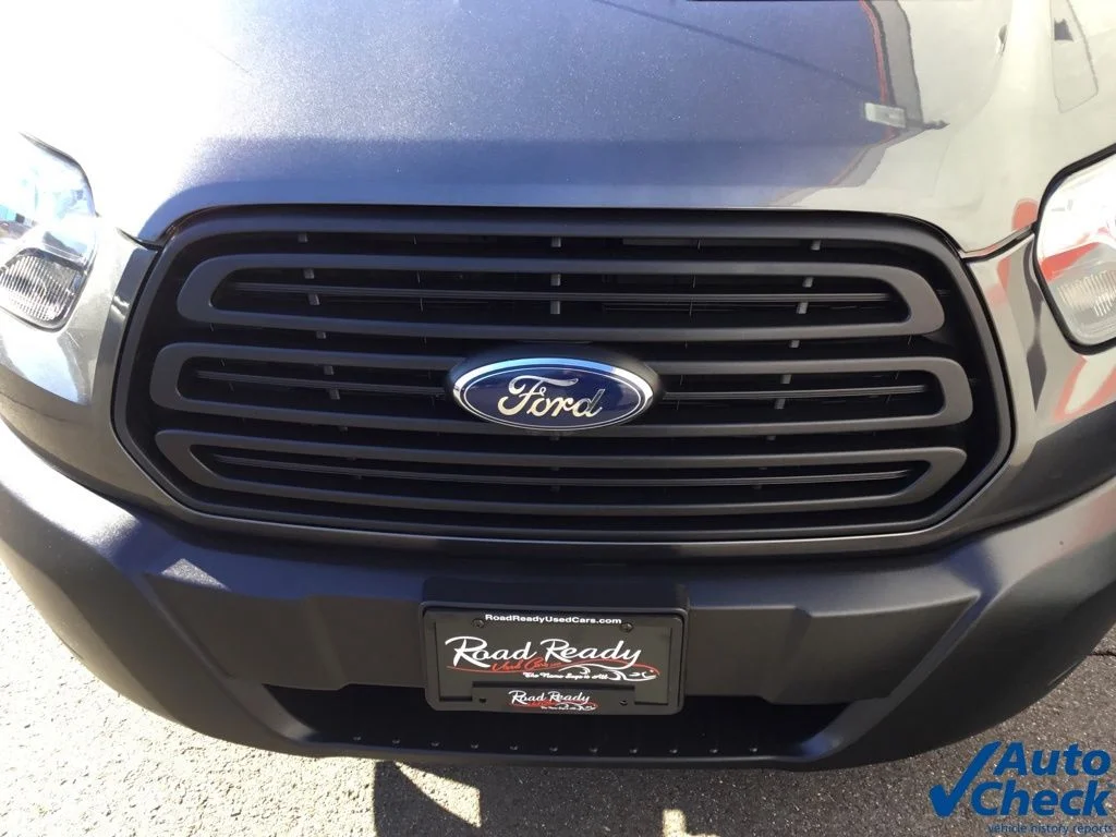 Used 2019 Gray Ford XL image 17
