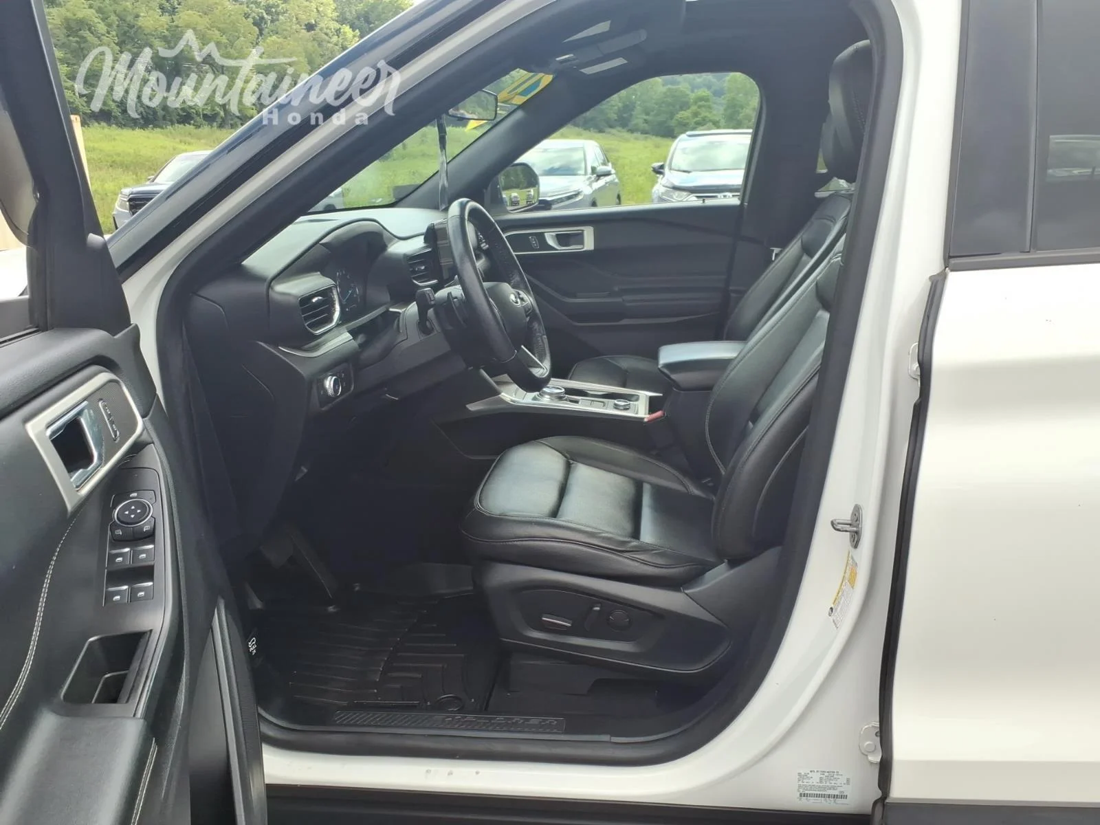 Used 2020 Star White Metallic Tri-Coat Ford XLT image 13