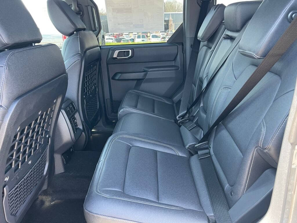 New 2026 Carbonized Gray Metallic Ford Big Bend image 20