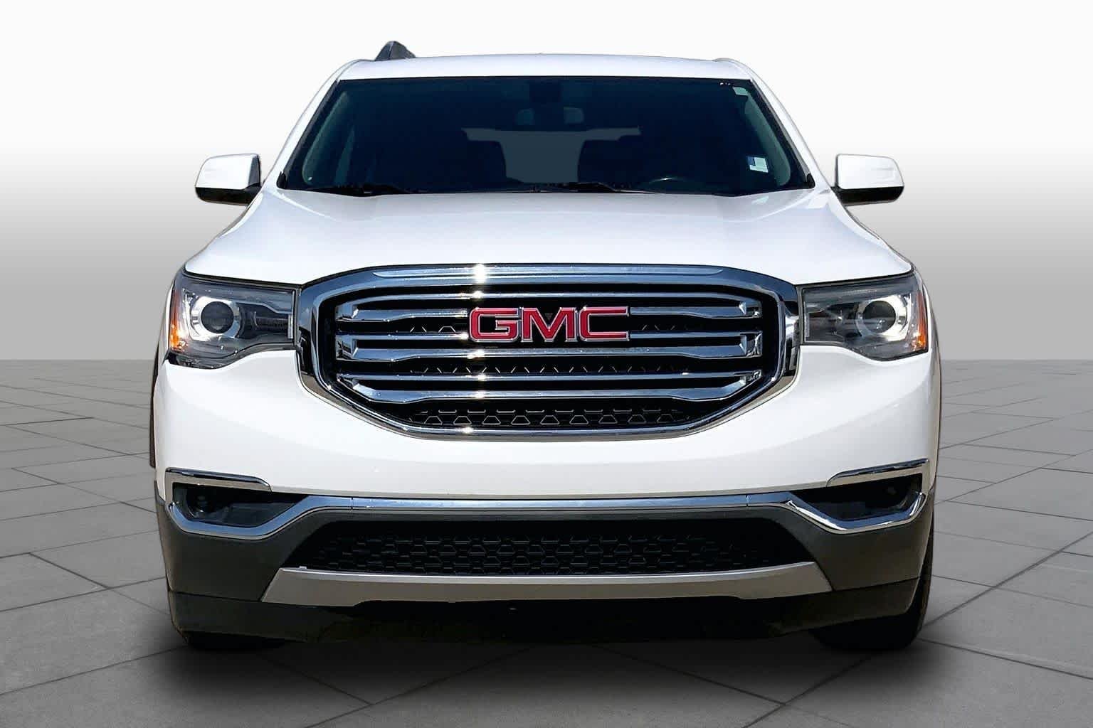 Used 2019 Summit White GMC SLE image 4