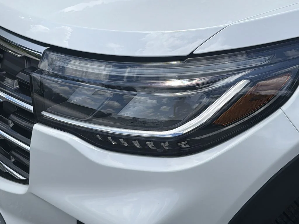 New 2026 Star White Metallic Tri-Coat Ford Active image 67