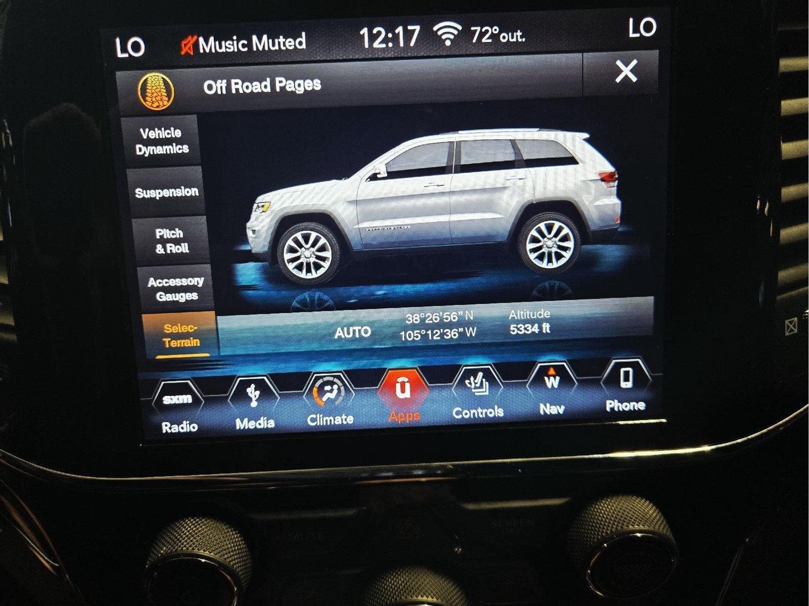 Used 2019 Diamond Black Jeep Overland image 30
