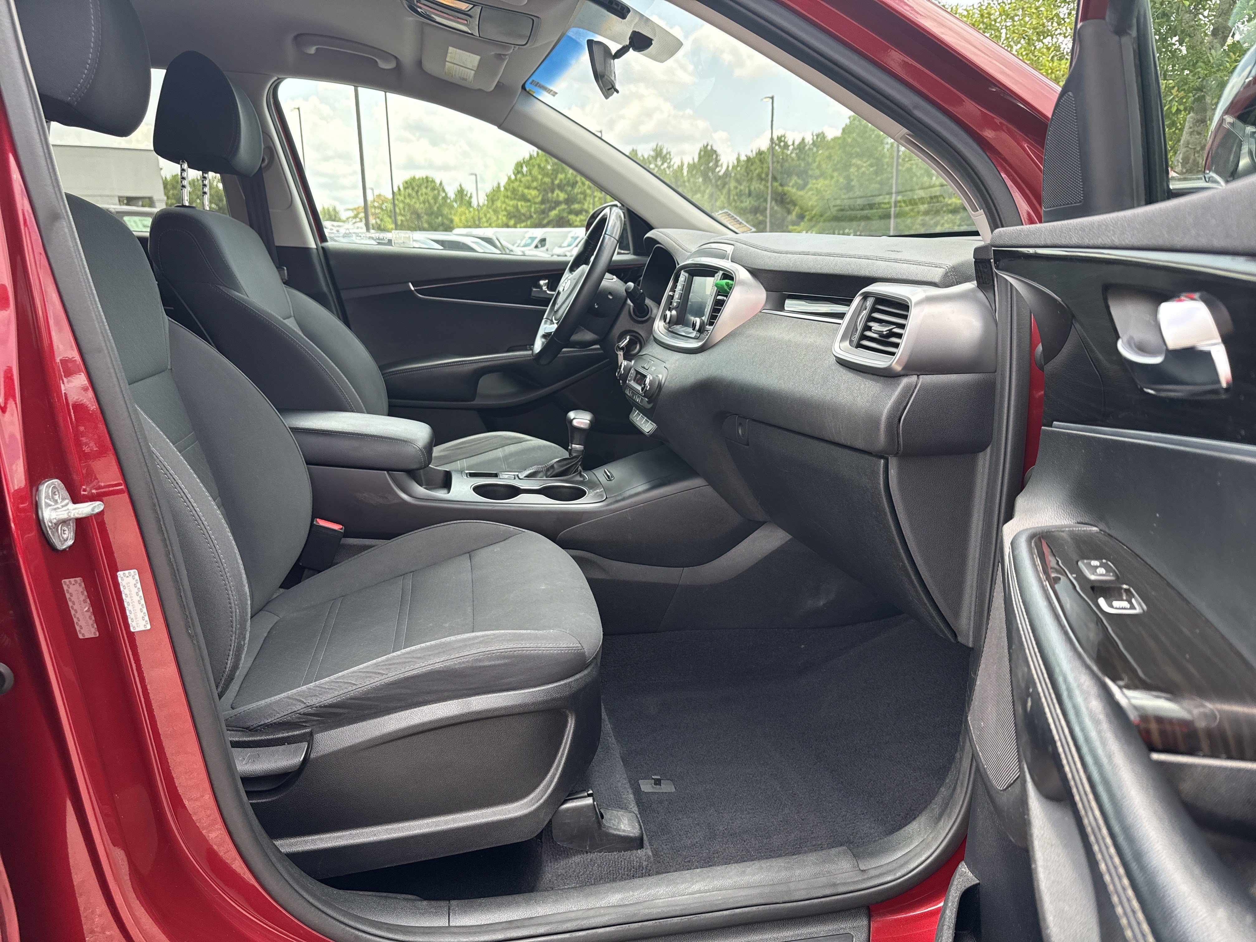 Used 2019 Passion Red Kia S V6 image 13