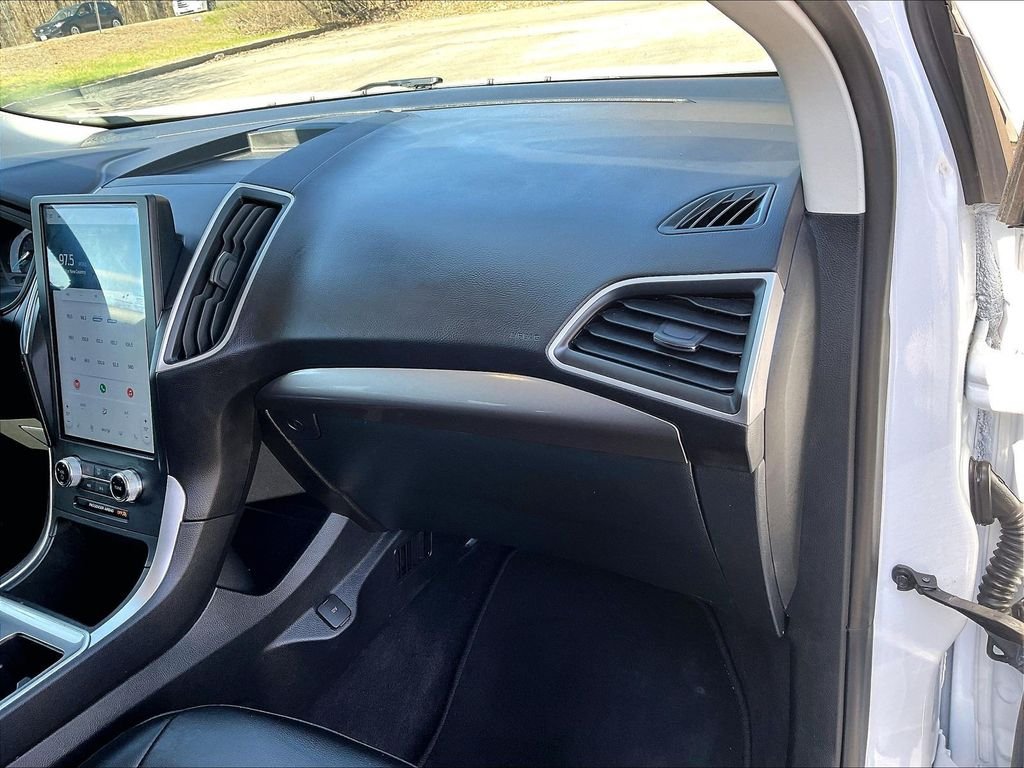 Used 2024 White Ford SEL image 13