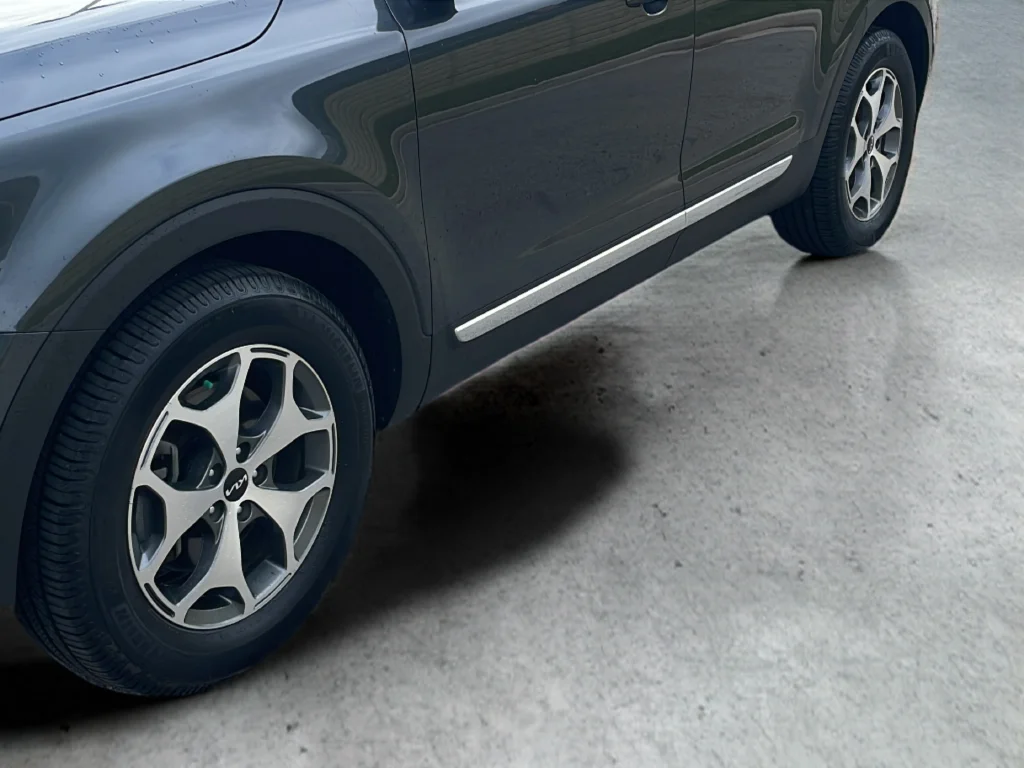 Used 2022 Gray Kia EX image 42