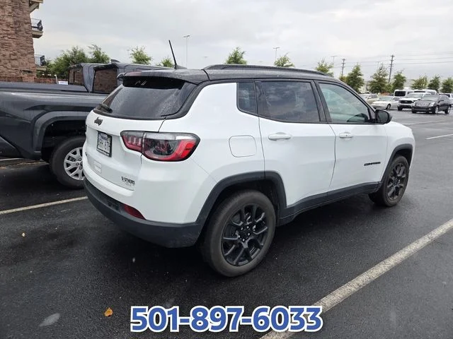 Used 2024 White Jeep Latitude image 5