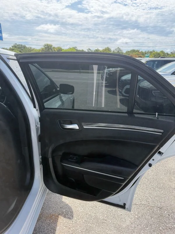 Used 2019  Chrysler Touring image 23