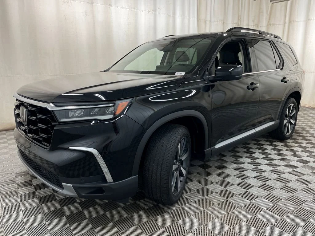 Used 2024 Black Honda Touring image 20