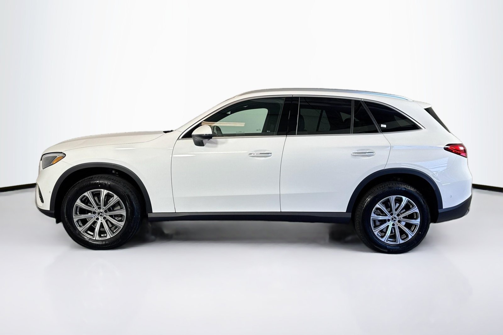 New 2026 Polar White Mercedes-Benz GLC 300 image 8