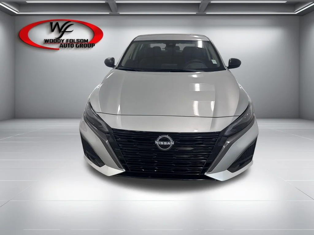 New 2026 Brilliant Silver Metallic Nissan SV image 2