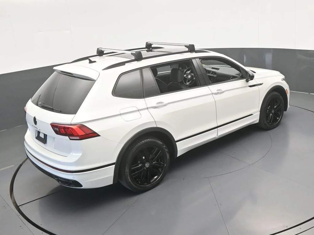 Used 2022 Oryx White Pearl Volkswagen 2.0T SE R-Line Black image 48