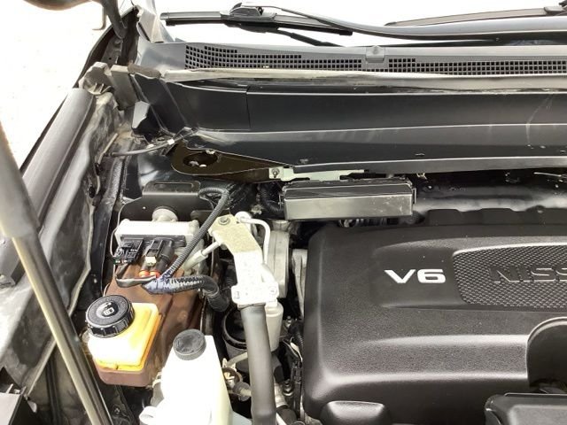 Used 2018 Midnight Pine Nissan Platinum image 15