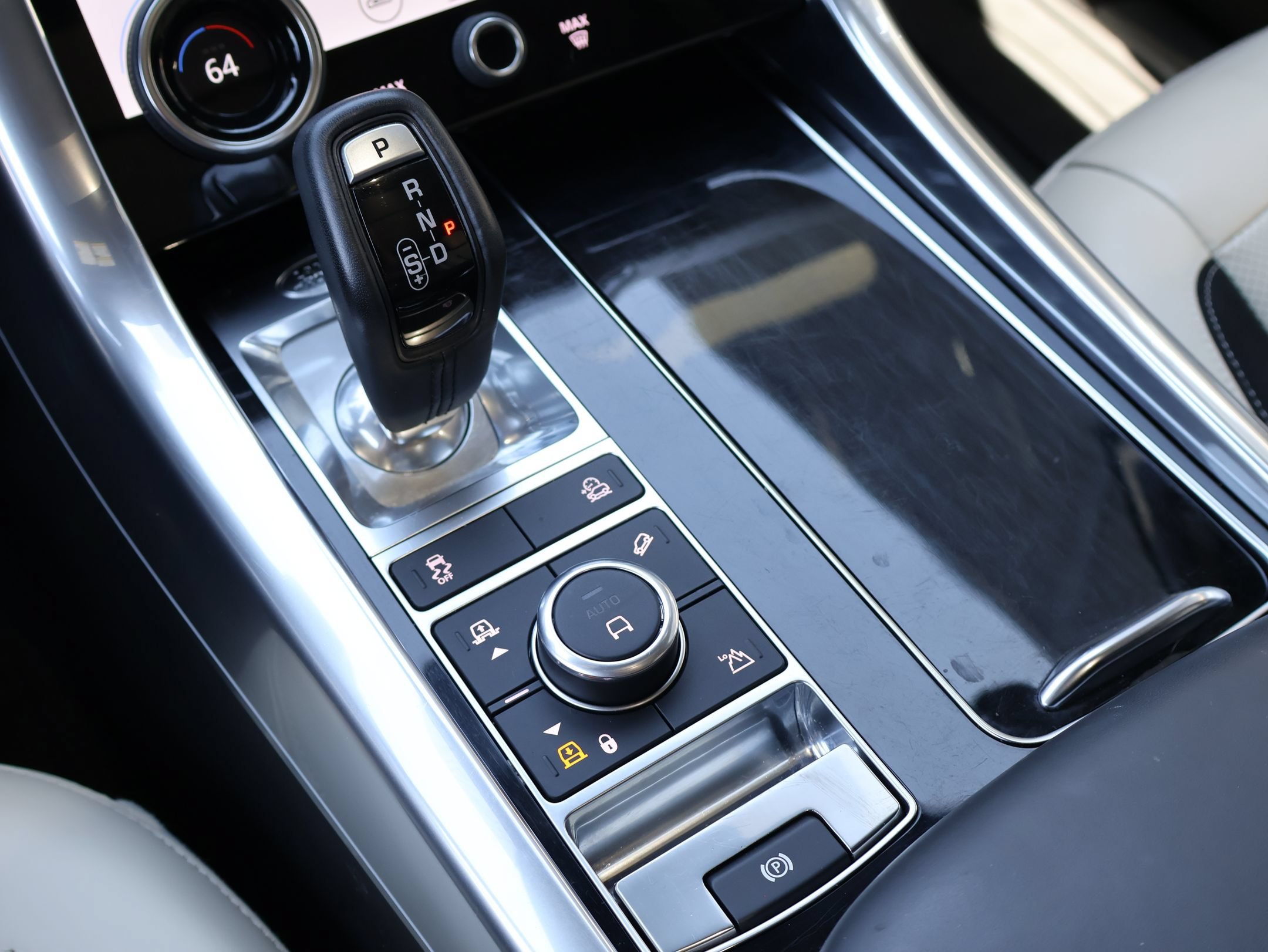 Used 2020 Fuji White Land Rover HSE Dynamic image 20