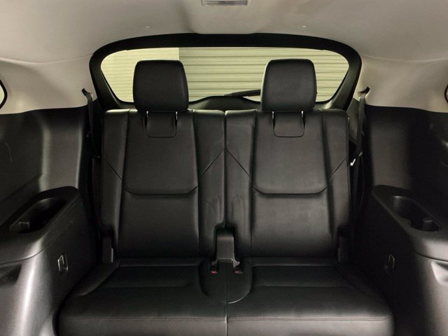 Used 2018 White Mazda Touring image 25