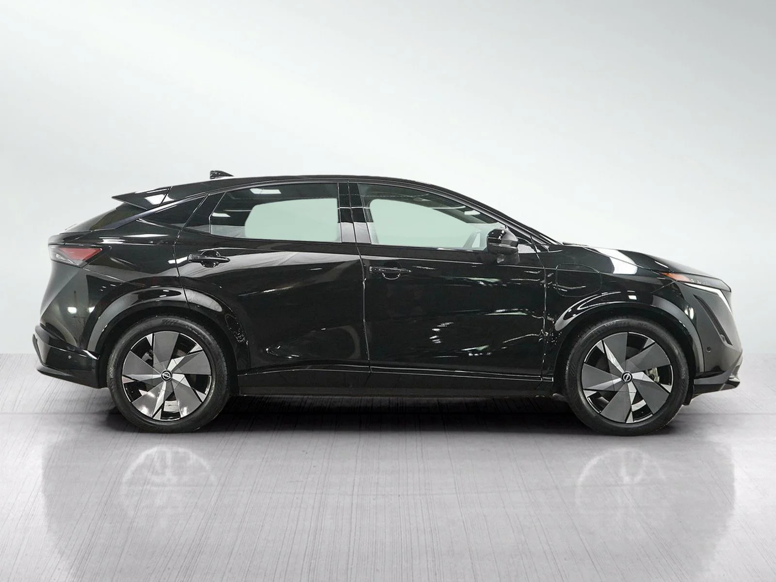 Used 2023 Black Diamond Pearl Nissan PLATINUM+ image 6