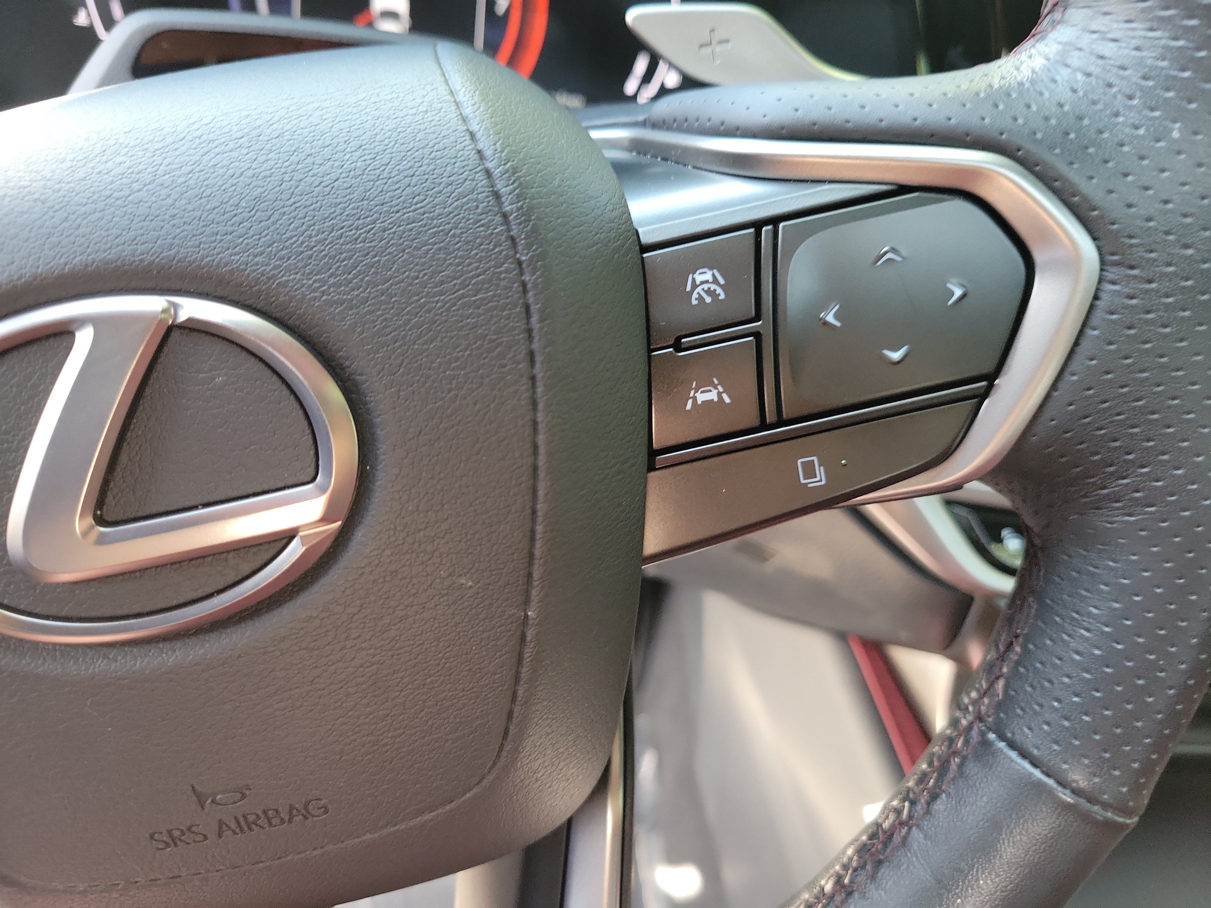 Used 2024 Gray Lexus RX 350 F SPORT Handling image 29